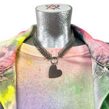 Load image into Gallery viewer, Wavy Heart Choker